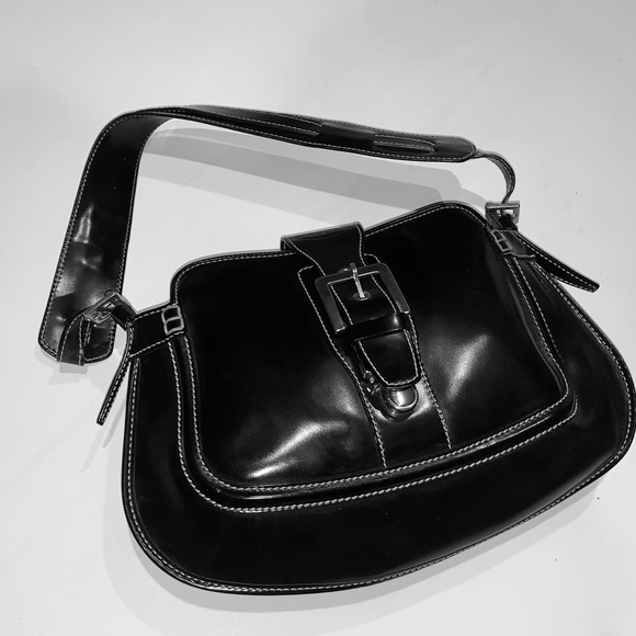 Tods black patent leather shoulder bag. - Picture 6 of 7